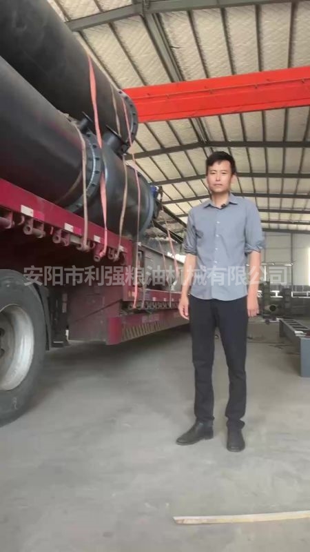 80噸動(dòng)物油熬煉設(shè)備發(fā)貨現(xiàn)場(chǎng)