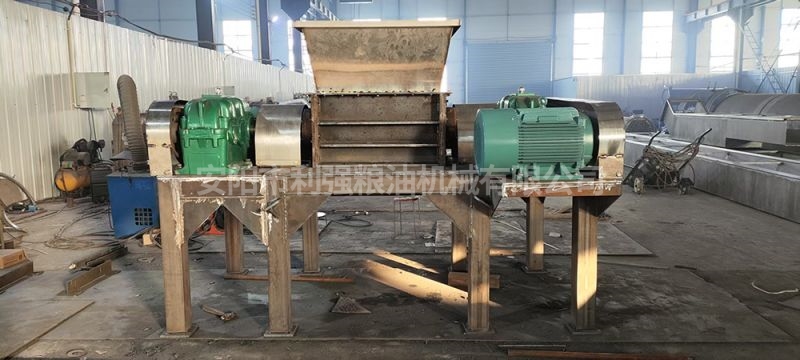 生脂粉碎機(jī)